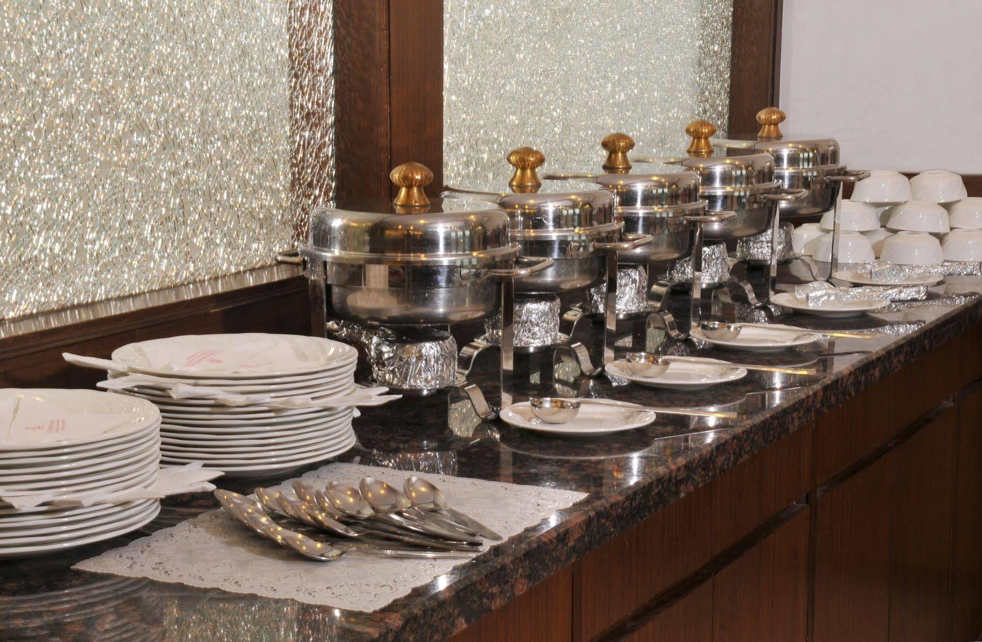 דלהי Hotel Citi International מראה חיצוני תמונה
